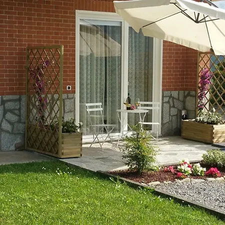 Farm stay La Casatella Agriturismo Alba (Piedmont)