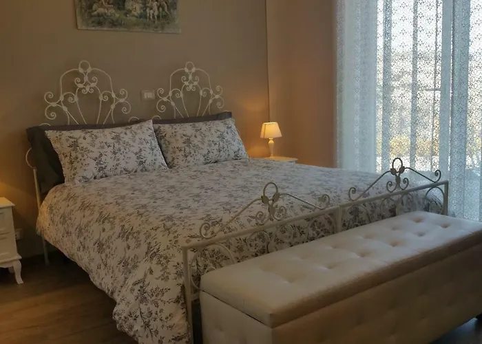 ファームステイ La Casatella Agriturismo アルバ